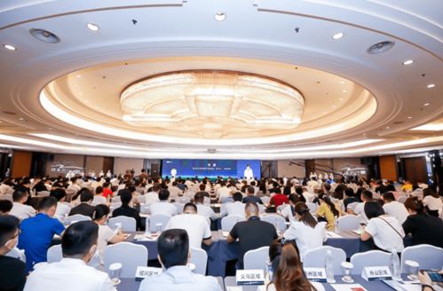 云迹机器人亮相浙江省饭店业数字化建设工作推进会，助力饭店业数字化升级与数字文化创意内容应用服务融合